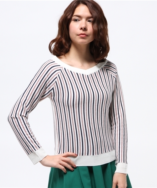 WEGO（ウィゴー）の「WEGO/オフショルVネックニット（ニット/セーター・レディース・ホワイト/ホワイト系その他/ブラック系その他/サックスブルー/ブルー系その他/トリコロール・FREE）」の14枚目の写真