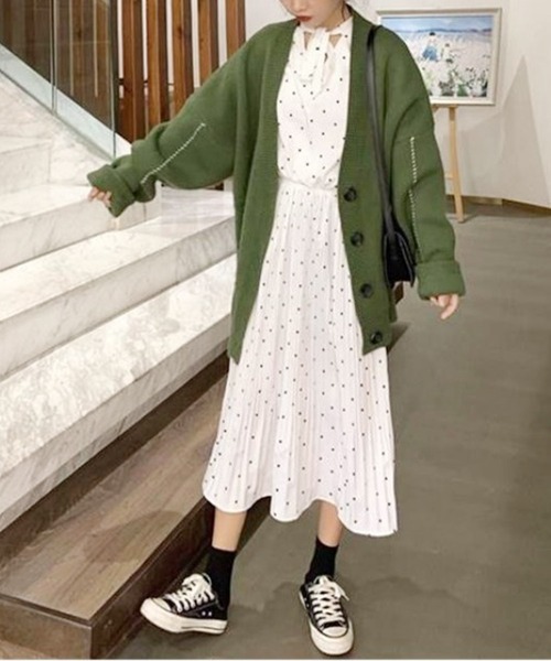 Amulet（アミュレット）の「オーバーサイズニットカーディガン（カーディガン/ボレロ・レディース・ホワイト/グリーン/グレー/レッド/ベージュ/パープル/ブラック/ブルー/ブラウン・FREE）」の18枚目の写真