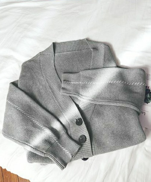 Amulet（アミュレット）の「オーバーサイズニットカーディガン（カーディガン/ボレロ・レディース・ホワイト/グリーン/グレー/レッド/ベージュ/パープル/ブラック/ブルー/ブラウン・FREE）」の14枚目の写真