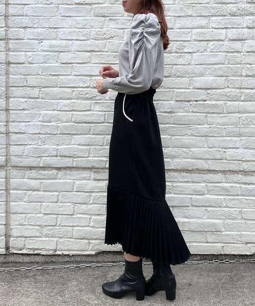 MAJESTIC LEGON（マジェスティックレゴン）の「襟付き2way長袖ニット（ニット/セーター・レディース・ブラウン/グレー/アイボリー/ブラック・MEDIUM/SMALL）」の8枚目の写真