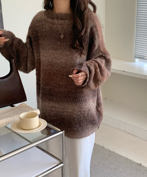 emi+（エミプラス）の「グラデーションカラーニットプルオーバー（ニット/セーター・レディース・パープル/グレー/ブルー/ブラウン/ブルーグレー/カーキ/キャメル/ライトカーキ・FREE）」の16枚目の写真