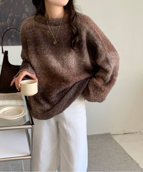 emi+（エミプラス）の「グラデーションカラーニットプルオーバー（ニット/セーター・レディース・パープル/グレー/ブルー/ブラウン/ブルーグレー/カーキ/キャメル/ライトカーキ・FREE）」の14枚目の写真