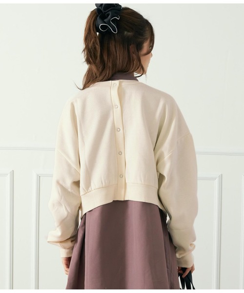 CHILLE（チル）の「裏毛2WAYクロップドトップスカットソー（スウェット・レディース・ブルー/アイボリー/スミクロ・FREE）」の8枚目の写真