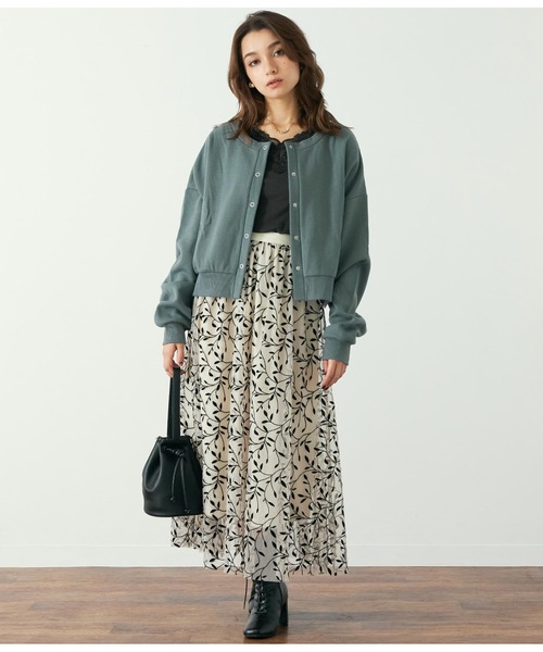 CHILLE（チル）の「裏毛2WAYクロップドトップスカットソー（スウェット・レディース・ブルー/アイボリー/スミクロ・FREE）」の13枚目の写真