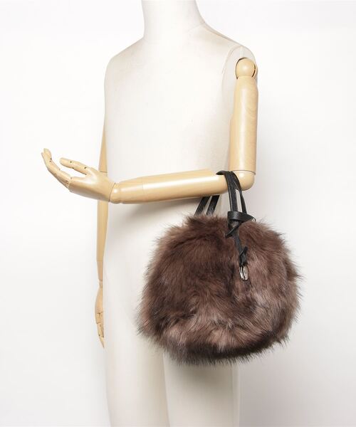 TOFF&LOADSTONE(トフアンドロードストーン)の「フェイクフォックス ボストン(ボストンバッグ・レディース・グレー/アッシュグレー・FREE)」の5枚目の写真