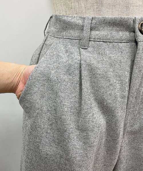 PICCIN(ピッチン)の「ウールセミワイドパンツ(スラックス・レディース・ライトグレー/モカ・M)」の6枚目の写真