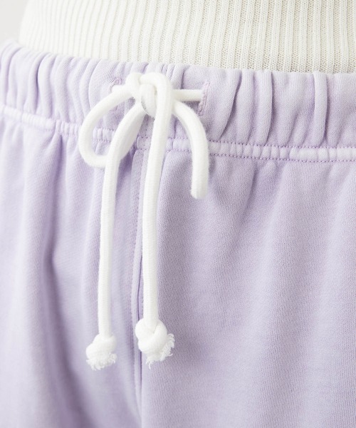 Whim Gazette（ウィムガゼット）の「【StandAlone】ロゴスウェットパンツ（スウェットパンツ・レディース・バイオレット・2）」の4枚目の写真