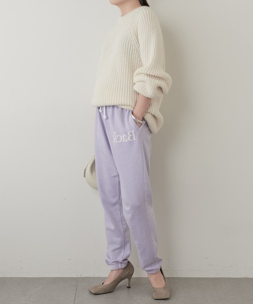 Whim Gazette（ウィムガゼット）の「【StandAlone】ロゴスウェットパンツ（スウェットパンツ・レディース・バイオレット・2）」の8枚目の写真