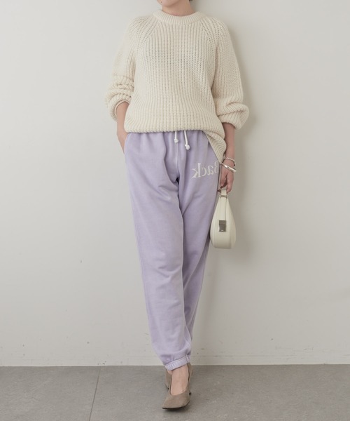 Whim Gazette（ウィムガゼット）の「【StandAlone】ロゴスウェットパンツ（スウェットパンツ・レディース・バイオレット・2）」の11枚目の写真