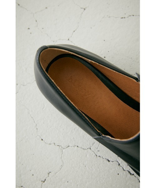 BLACK BY MOUSSY(ブラックバイマウジー)の「round toe shoes(ラウンドトゥシューズ)(その他シューズ・レディース・ベージュ/ブラック・37/38/36)」の21枚目の写真