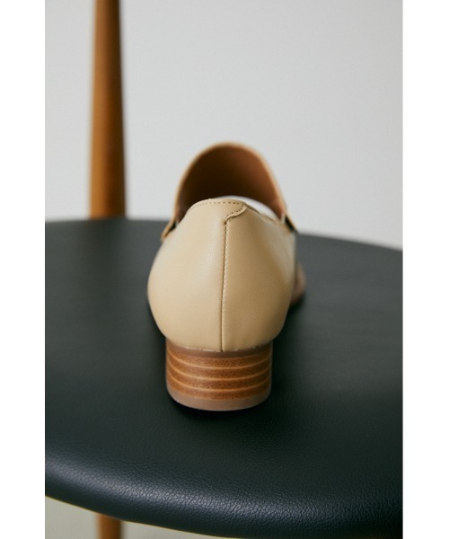 BLACK BY MOUSSY(ブラックバイマウジー)の「round toe shoes(ラウンドトゥシューズ)(その他シューズ・レディース・ベージュ/ブラック・37/38/36)」の7枚目の写真