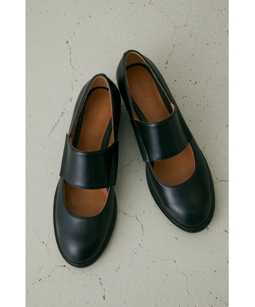 BLACK BY MOUSSY(ブラックバイマウジー)の「round toe shoes(ラウンドトゥシューズ)(その他シューズ・レディース・ベージュ/ブラック・37/38/36)」の19枚目の写真