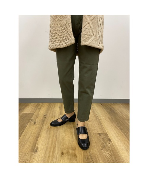 BLACK BY MOUSSY(ブラックバイマウジー)の「round toe shoes(ラウンドトゥシューズ)(その他シューズ・レディース・ベージュ/ブラック・37/38/36)」の5枚目の写真