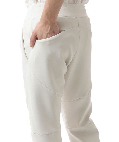 ATTACHMENT（アタッチメント）の「フルダルダンボールニット