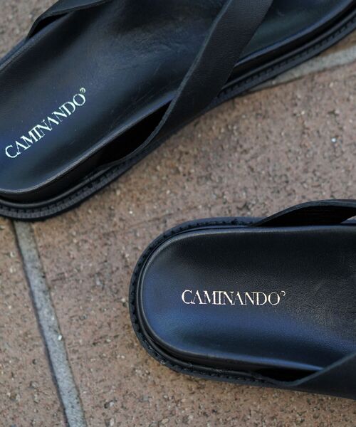 CAMINANDO（カミナンド）の「CAMINANDO/カミナンド　 THONG SLIDES トングスライド　レザービーチサンダル　2216W（サンダル・レディース・ホワイト/ブラック・5/6/7/8）」の7枚目の写真