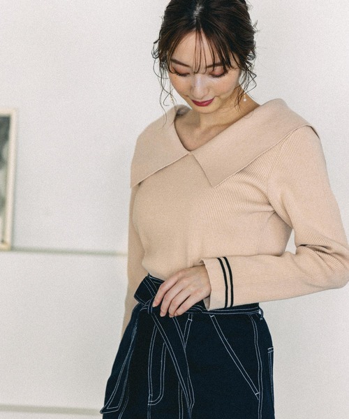 Andemiu（アンデミュウ）の「ビックエリニット264124（ニット/セーター・レディース・ブラック/アイボリー/ラベンダー/ベージュ・FREE）」の2枚目の写真