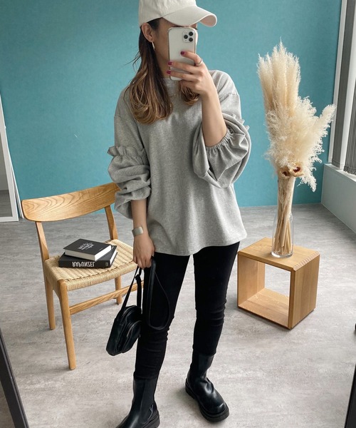 reca（レカ）の「ボリューム袖カットソー（Tシャツ/カットソー・レディース・グレー/グレイッシュベージュ/チャコール・FREE）」の6枚目の写真