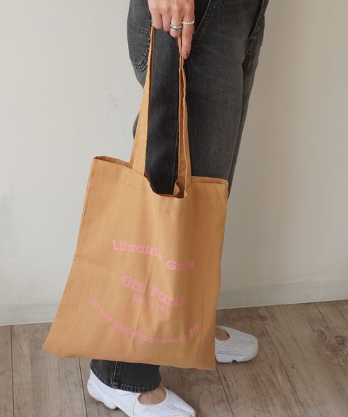 ammy.（エイミードット）の「【 ammy. / エイミードット 】 韓国風 ロゴ トートバッグ（トートバッグ・レディース・ブルー/レッド/ネイビー/グレー/ブラック/イエロー/オレンジ/ダークベージュ/グリーン/パープル/ワインレッド/ホワイト・FREE）」の5枚目の写真