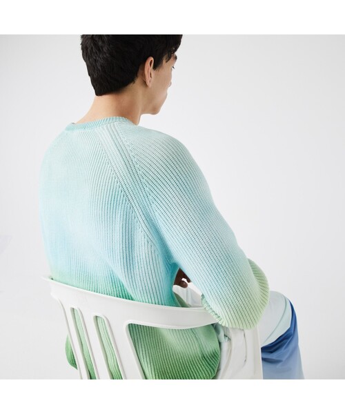 LACOSTE L!VE(ラコステライブ)の「ラコステライブ グラデーションカラーリラックスフィットセーター(ニット/セーター・メンズ・グリーン・S/XS/L/M)」の4枚目の写真