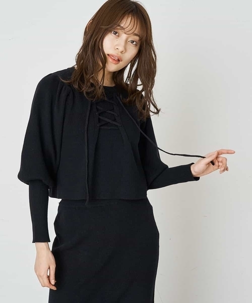 A de a.v.v（アードアー・ヴェ・ヴェ）の「［SET UP対応］レースアップ袖コンシャスニット（ニット/セーター・レディース・ピンク/ブラック/ホワイト・39）」の2枚目の写真