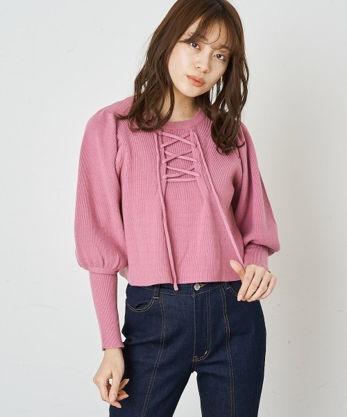 A de a.v.v（アードアー・ヴェ・ヴェ）の「［SET UP対応］レースアップ袖コンシャスニット（ニット/セーター・レディース・ピンク/ブラック/ホワイト・39）」の3枚目の写真