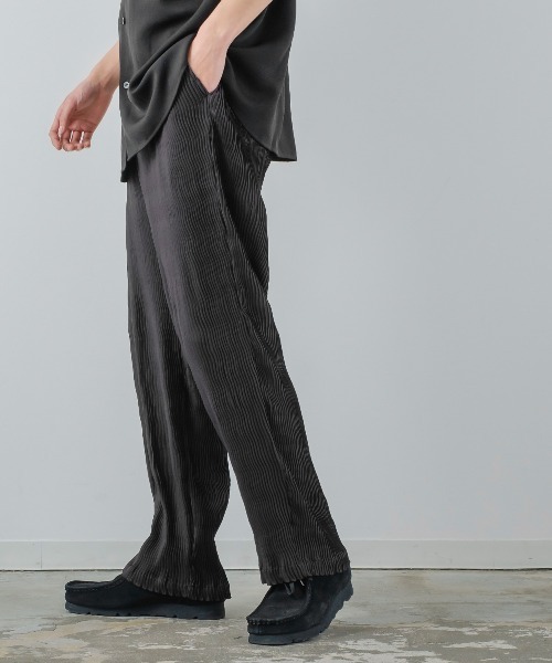 improves（インプローブス）の「ランダムプリーツ ワイド イージーパンツ（その他パンツ・メンズ・ブラック/ベージュ・LARGE/MEDIUM）」の5枚目の写真