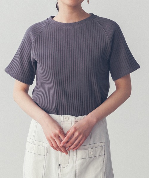 khakito(カーキト)の「ランダムテレコ ラグランTシャツ(Tシャツ/カットソー・レディース・アイボリー/レッド/チャコール・FREE)」の2枚目の写真