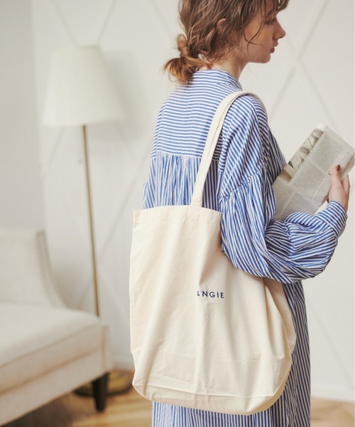 ANGIE（アンジー）の「ANGIEロゴトートバック（トートバッグ・レディース・ホワイト×レッド/ホワイト×ブルー/ホワイト×グリーン/ホワイト×ブラック/レッド系その他/ブルー系その他/グリーン系その他/ブラック系その他・FREE）」の4枚目の写真