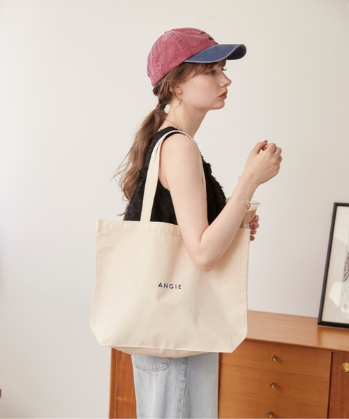 ANGIE(アンジー)の「【A4サイズ収納可】ANGIE ロゴ 刺繍 トートバッグ(トートバッグ・レディース・ホワイト×レッド/ホワイト×ブルー/ホワイト×グリーン/ホワイト×ブラック/レッド系その他/ブルー系その他/グリーン系その他/ブラック系その他・FREE)」の19枚目の写真
