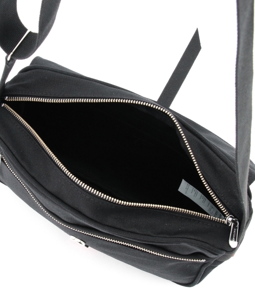 fennica(フェニカ)の「marimekko / magneettilaukkuショルダーバッグ(ショルダーバッグ・レディース・ブラック/ブルー系その他・ONE SIZE)」の8枚目の写真