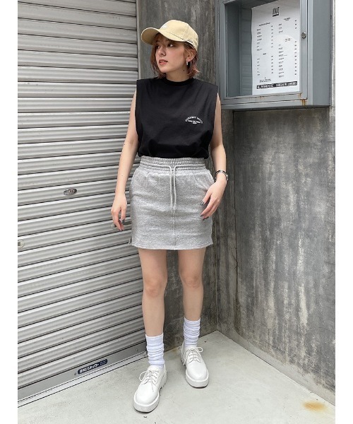 ENVYM（アンビー）の「ルーズロゴＮ／ＳＴＥＥ（Tシャツ/カットソー・レディース・ホワイト/ベージュ/ブラック・FREE）」の19枚目の写真