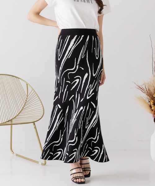 Julia Boutique（ジュリアブティック）の「ニュアンス柄マーメイドニットスカート/22172（スカート・レディース・ブラック/ピンク/モカ・ONE）」の4枚目の写真