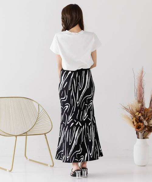 Julia Boutique（ジュリアブティック）の「ニュアンス柄マーメイドニットスカート/22172（スカート・レディース・ブラック/ピンク/モカ・ONE）」の6枚目の写真