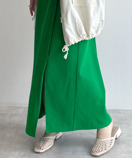 w closet（ダブルクローゼット）の「スリット入りロングキャミワンピース（ワンピース・レディース・アイボリー/ブラウン/グリーン/ブラック・FREE）」の5枚目の写真