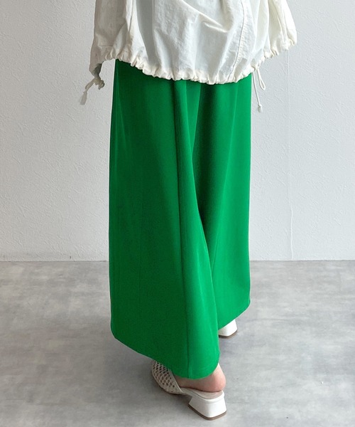 w closet（ダブルクローゼット）の「スリット入りロングキャミワンピース（ワンピース・レディース・アイボリー/ブラウン/グリーン/ブラック・FREE）」の9枚目の写真