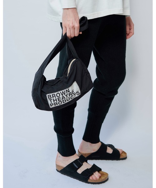 THEATRE PRODUCTS(シアタープロダクツ)の「STICKER LABEL SQUALEBAG/ステッカーラベルスクエアバッグ(ハンドバッグ・レディース・ブラック/アイボリー・FREE)」の8枚目の写真