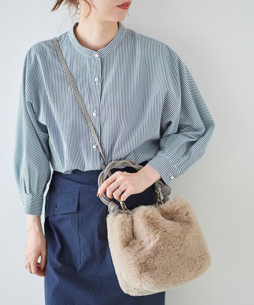 le.coeur blanc（ルクールブラン）の「ツイストハンドルファー2WAYバッグ（ショルダーバッグ・レディース・ベージュ/グレイッシュベージュ・FREE）」の13枚目の写真