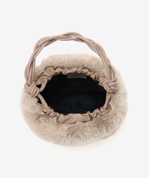 le.coeur blanc（ルクールブラン）の「ツイストハンドルファー2WAYバッグ（ショルダーバッグ・レディース・ベージュ/グレイッシュベージュ・FREE）」の21枚目の写真