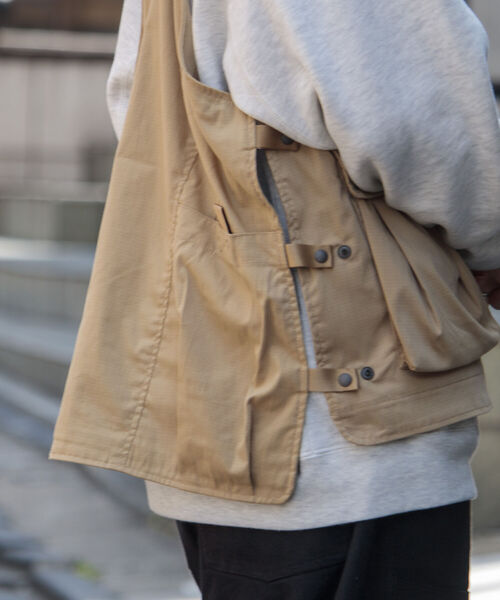 NANGA(ナンガ)の「【NANGA/ナンガ】TAKIBI RIP STOPFIELD VEST リップストップ ベスト(ベスト・メンズ・ブラック/キャメル・M)」の14枚目の写真
