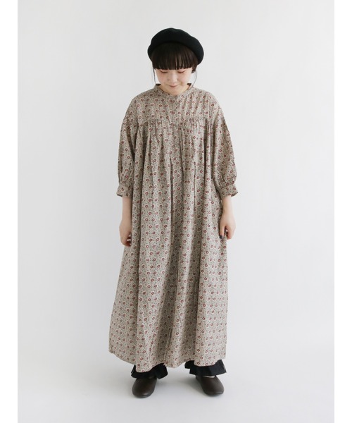 Samansa Mos2（サマンサ モスモス）の「スタンドネック切替ワンピース（ワンピース・レディース・イエロー/オレンジ/チャコール/キナリ・ﾌﾘ-）」の2枚目の写真