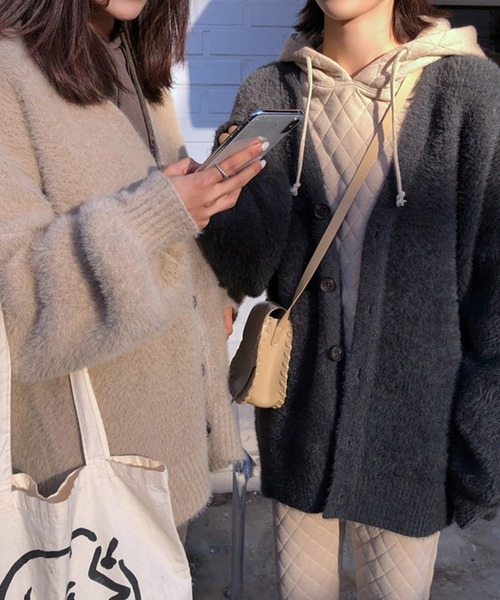 VitaFelice（ヴィータフェリーチェ）の「ボリュームスリーブニットカーディガン（カーディガン/ボレロ・レディース・グレー/ベージュ・FREE）」の2枚目の写真