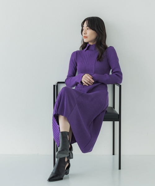 UNITED TOKYO（ユナイテッドトウキョウ）の「カーブベルテッドニット