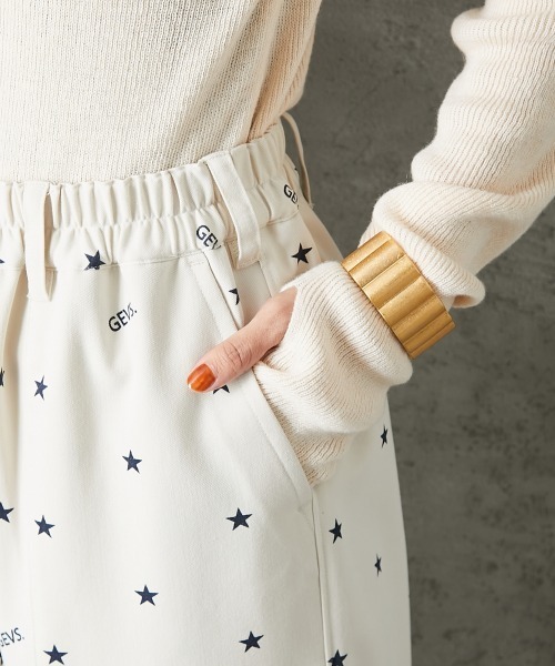 GEVS.(ジェイヴィス)の「<大きいサイズ> 星プリントリラックスワイドパンツ GEVS.(その他パンツ・レディース・ライトベージュ/ブラック・3L/L/4L/LL/5L)」の20枚目の写真