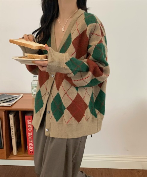 Auntie Rosa（アンティローザ）の「アーガイル柄ニットカーディガン（カーディガン/ボレロ・レディース・ブラック/ブラウン/ピンク/グリーン・FREE）」の19枚目の写真