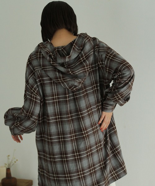 Crisp（クリスプ）の「チェックフーディーシャツ（シャツ/ブラウス・レディース・グレー/ベージュ・FREE）」の20枚目の写真