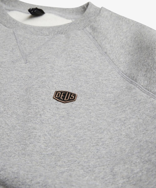 DEUS EX MACHINA(デウスエクスマキナ)の「SHIELD STANDARD CREW(スウェット・メンズ・ネイビー/ブラック/グレー・S/M/XL/L/XS)」の9枚目の写真