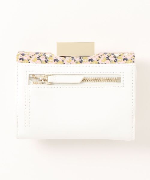 Ted Baker(テッドベーカー)の「RHUBY フラワープリント バブルパース(がま口タイプ/三つ折りサイフ)(財布・レディース・ナチュラル・O/S)」の2枚目の写真