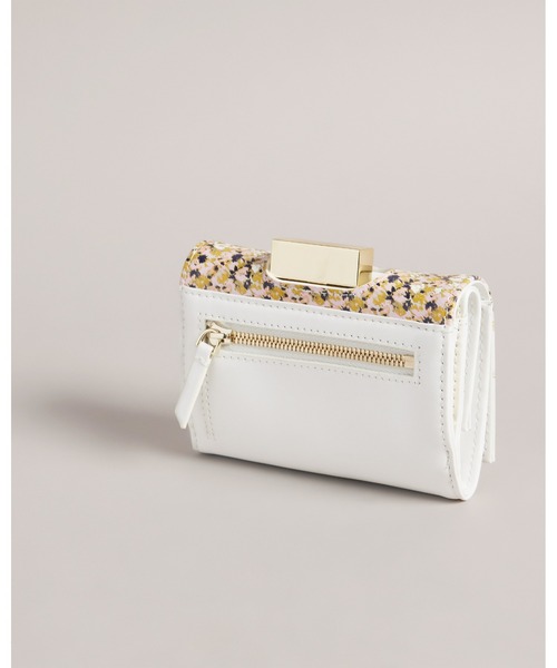 Ted Baker(テッドベーカー)の「RHUBY フラワープリント バブルパース(がま口タイプ/三つ折りサイフ)(財布・レディース・ナチュラル・O/S)」の8枚目の写真