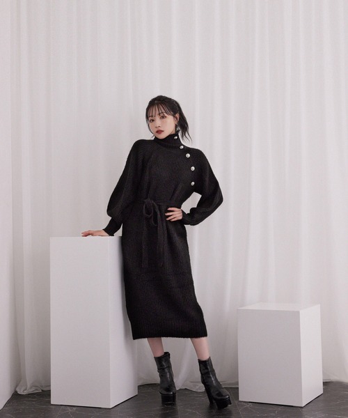 ANDGEEBEE(アンジービー)の「パールタートルニットワンピ(ワンピース・レディース・グレー/ブラック・MEDIUM)」の10枚目の写真