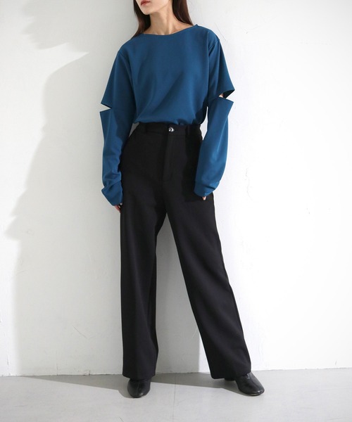 cheriella(シェリエラ)の「【cheriella】WEB限定ジョーゼットカットアウトロンT(Tシャツ/カットソー・レディース・オフホワイト/ブルー/ブラック/カーキ・M)」の19枚目の写真